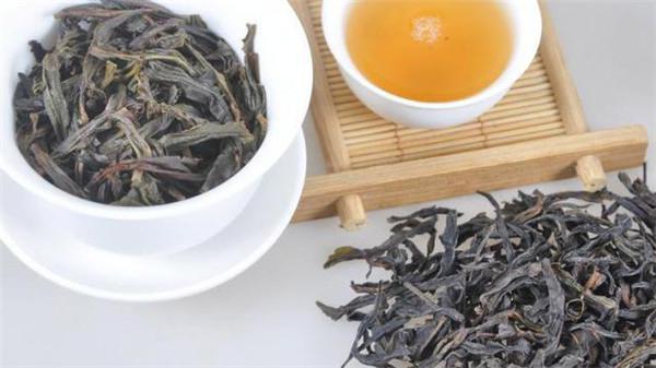 绿茶和乌龙茶（绿茶和乌龙茶的区别）